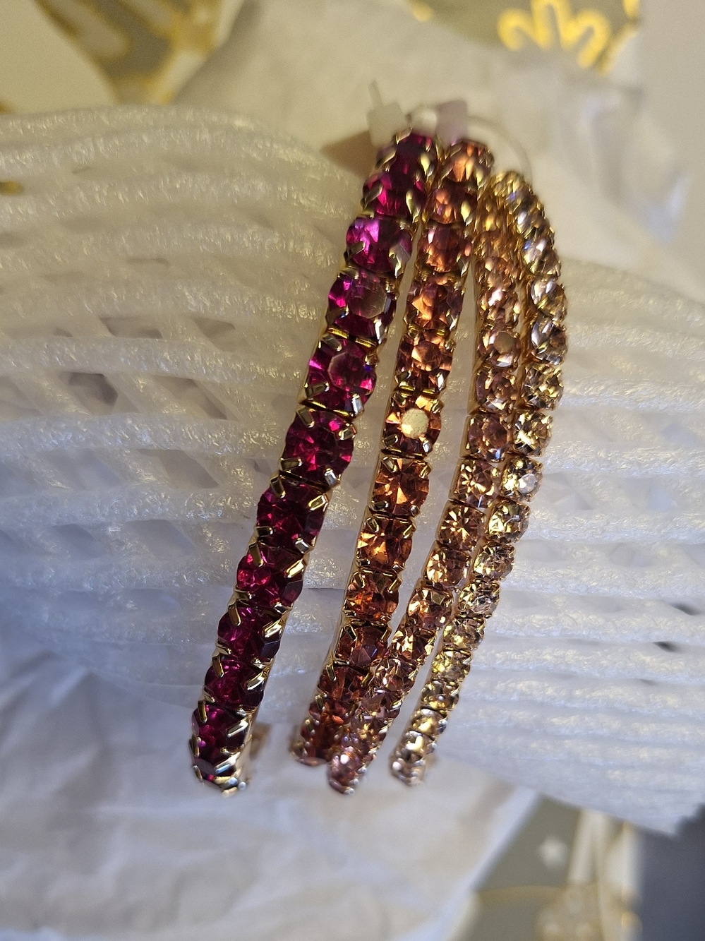 On-34th Ombré Crystal Stretch Bracelet Set – Pink/Fuchsia Stackable Sparkle